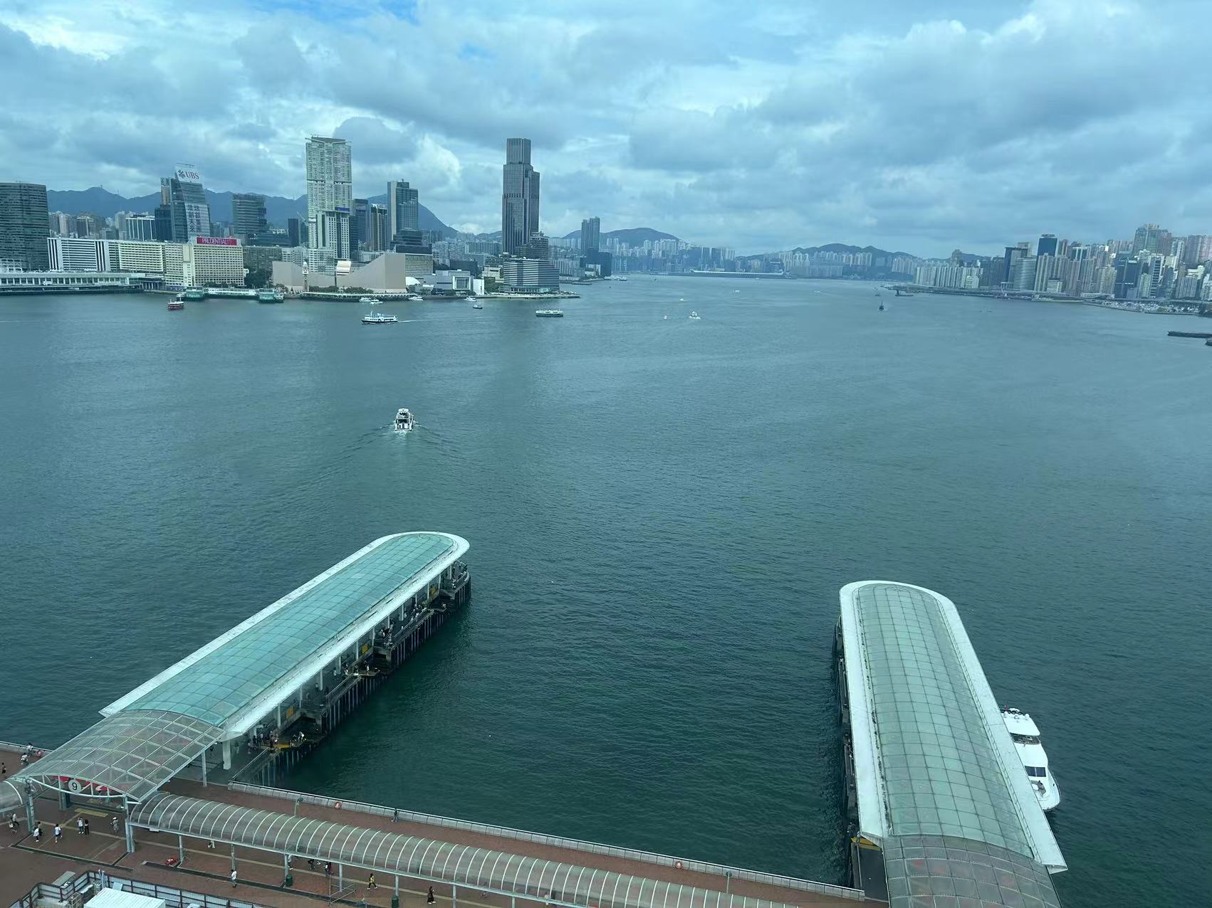 摩天轮看维多利亚港